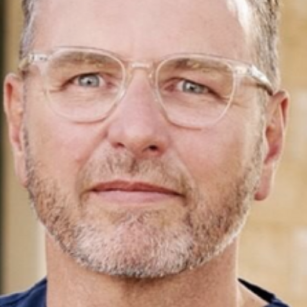 049 – Andrew Van Essen Volunteering Is A Great Career Move